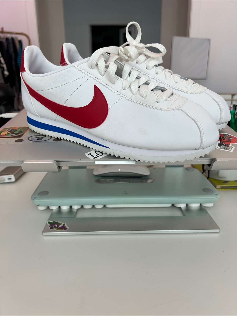 Nike Women’s Cortez White with Red Swoosh Forest Gump Gangsta Nike size 9